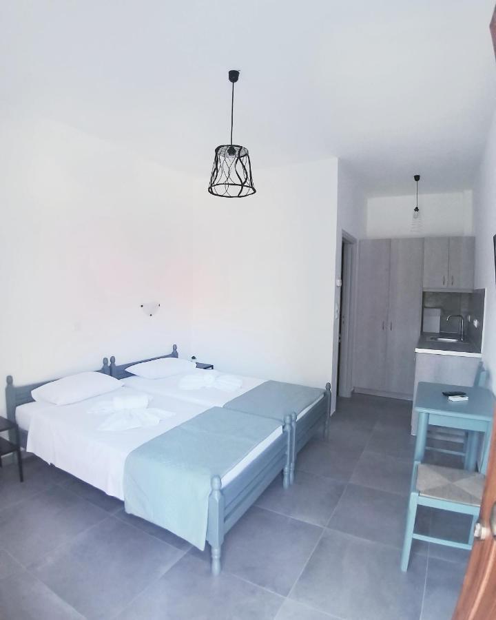 Mavrikou Helen Apartments スキロス エクステリア 写真