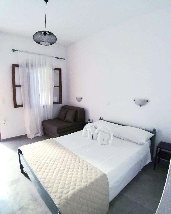 Mavrikou Helen Apartments スキロス エクステリア 写真