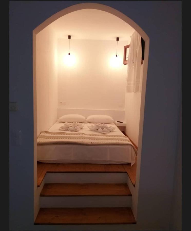 Mavrikou Helen Apartments スキロス エクステリア 写真