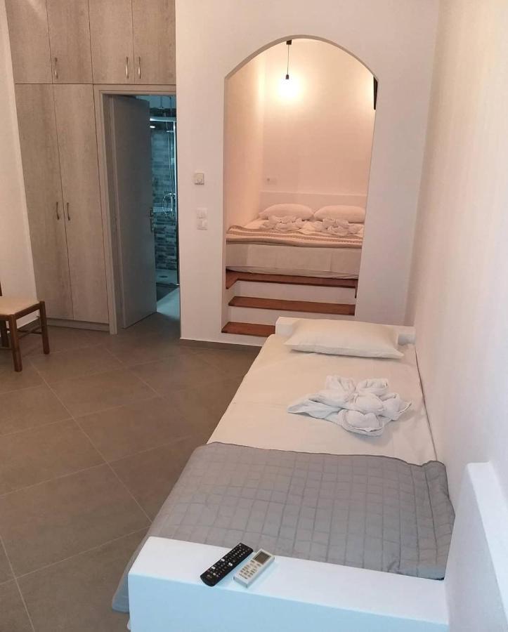 Mavrikou Helen Apartments スキロス エクステリア 写真
